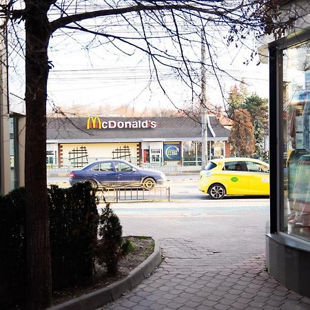 Ultracentral Golden Apartament 1 Suceava Buitenkant foto