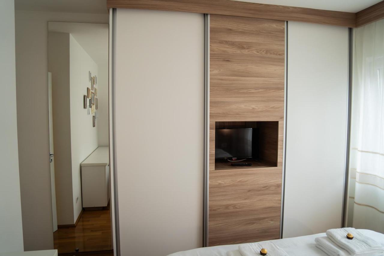 Ultracentral Golden Apartament 1 Suceava Buitenkant foto